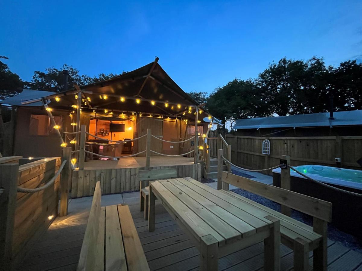 Jungle Book Safari Tent Tenby Extérieur photo